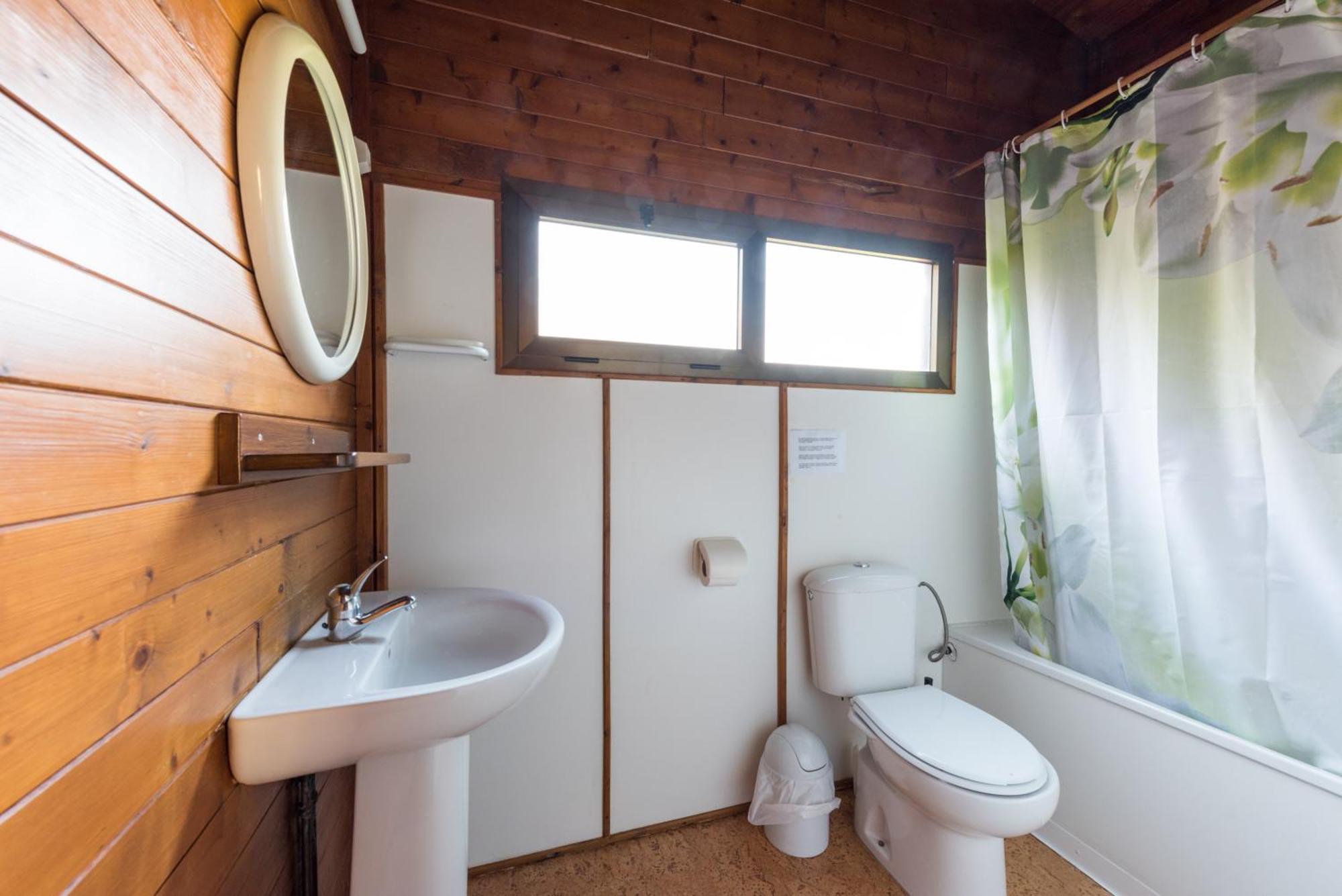 Camping Ecologic Lava Santa Pau Ngoại thất bức ảnh